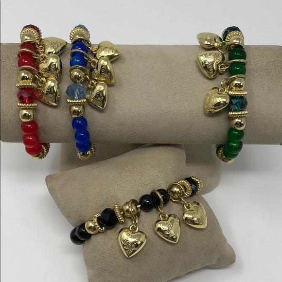 3/$25 CAMBER BLACK HEART CHARM BRACELET - Picture 2 of 4